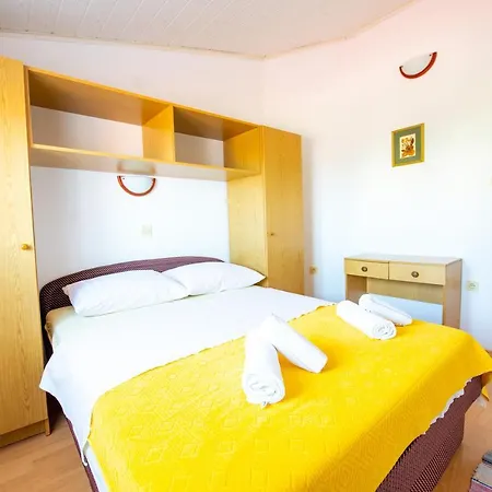 Garden Resort - Apartments Ruzmarin Potocnica Extérieur photo