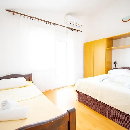 Garden Resort - Apartments Ruzmarin Potocnica Extérieur photo